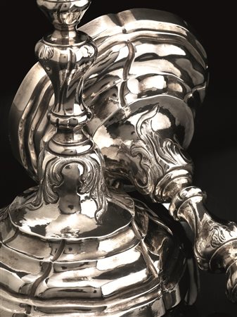 COPPIA DI CANDELIERI, MILANO, METÀ SEC. XVIII, BOTTEGA ALL’INSEGNA DEL CUORE...