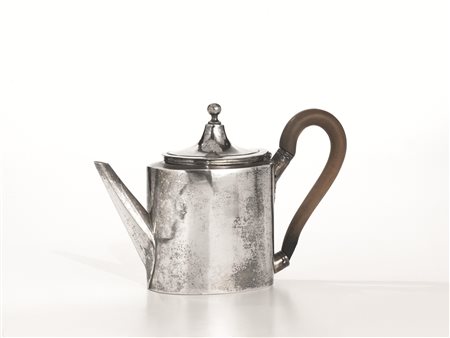TEIERA, NAPOLI, FINE SEC. XVIIIin argento, corpo liscio, coperchio con presa...