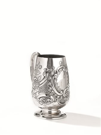 CAFFETTIERA, CITTÀ DI SHEFFIELD, 1941in argento di forma cilindrica, presa a...