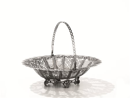 CESTINA, CITTÀ DI SHEFFIELD, 1894di forma ovale in argento traforato, bordo...