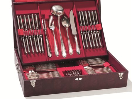 SERVITO DI POSATE, ALESSANDRIA, SEC. XX, FACITORE CESAin argento composto di...