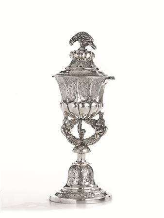 CALICE, CENTRO AMERICA, INIZI SEC. XXin argento, fusto realizzato da tre...