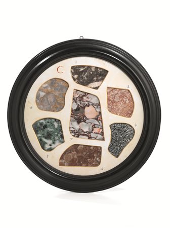 Coppia di corniciin ebano, contenenti all'interno pietre semipreziose e...