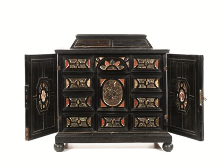 Stipo, sec. XIXin ebano intarsiato con marmi rari e filettato in osso, parte...