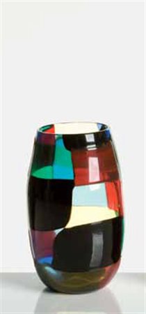 Fulvio Bianconi Piccolo vaso in vetro pezzato di forma ovoidale circa...