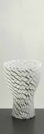 Venini Vaso in vetro a canne di zanfirico lattimo anni ’50, altezza cm 20,5....