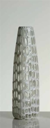 Tobia Scarpa Vaso in vetro lattimo e cristallo, della serie “Occhi” 1960,...