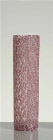 Paolo Venini Vaso in vetro zanfirico rosa e lattimo di forma cilindrica...