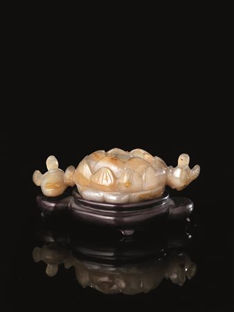 SCIACQUA-PENNELLI, CINA, DINASTIA QINGin agata, lung. cm 13,5, su base in...