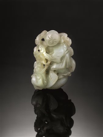 Intaglio, Cina DINASTIA QING in giada verde celadon, raffigurante bambino su...
