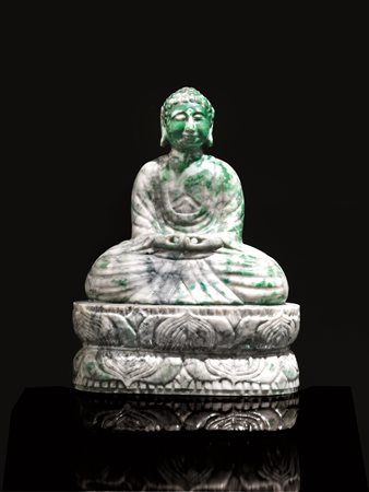 BUDDHA CINA SEC. XIX-XX in giadeite alt. cm 30 ca A jadeite Buddha China...