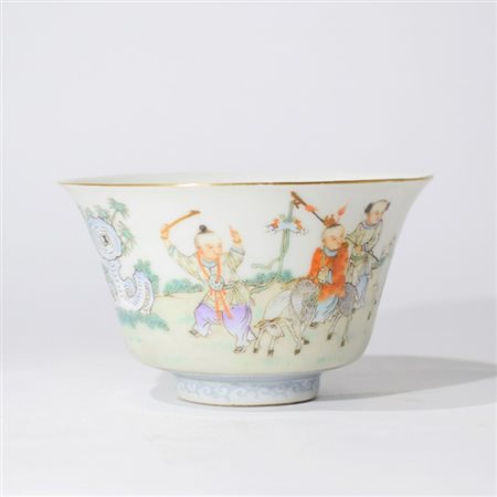 A fine Chinese Famille Rose cup