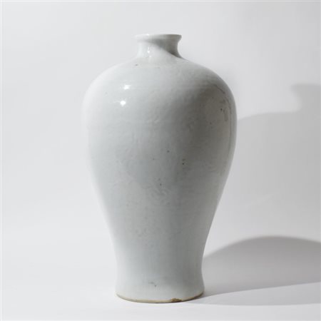 A large Chinese Anhua white Maiping