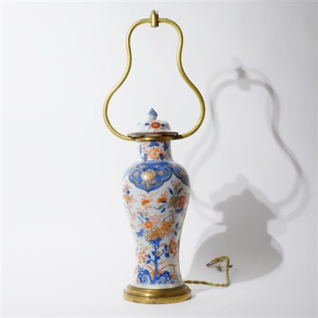 A Chinese Imari baluster vase