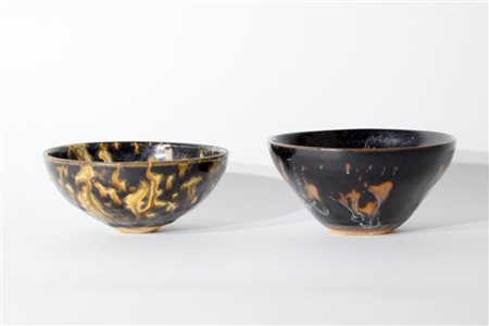 Two 'tortoise shell' Chinese porcelain cups