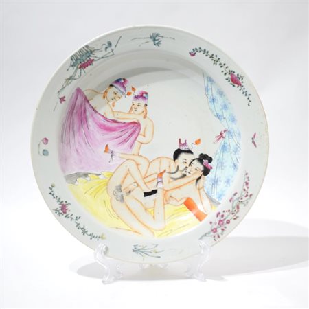 A Chinese erotic subject charger