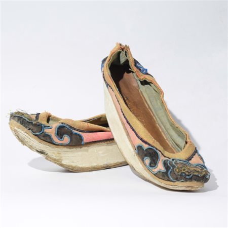 A pair of Chinese shoes