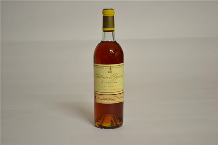 Ch&acirc;teau d'Yquem 19671 btMBCapsula danneggiataEtichetta lievemente...