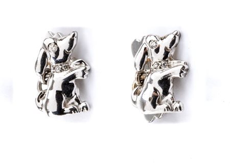 Gemelli in oro con diamanti in oro bianco 18k, a forma di cane, incastonati...