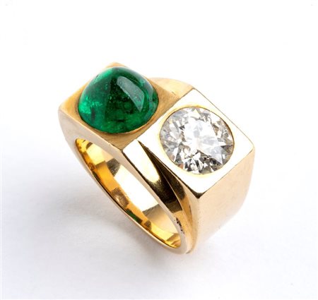 Anello in oro con diamante e smeraldo Anni '40 appartenuto alla cantante...