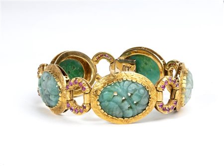Bracciale in oro con giada e rubini Anni '70 in oro giallo 18k, con maglie...