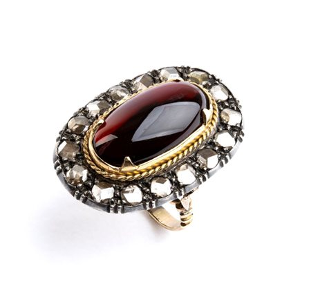 Anello in oro ed argento con granato e diamanti fine XIX secolo in oro giallo...