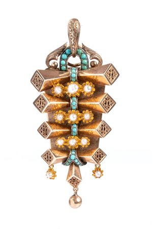 Pendente in oro e perle XIX secolo in oro a basso titolo, decorato con...