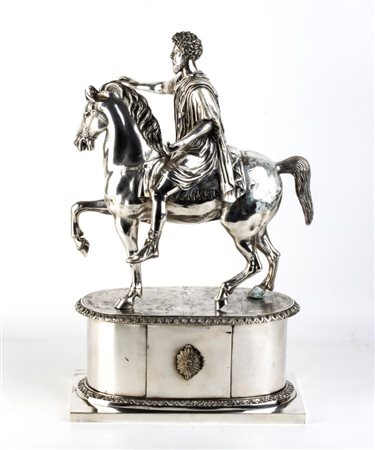 Marcello Mortet (Roma, 1911 - Roma, 1985) Scultura in argento raffigurante la...