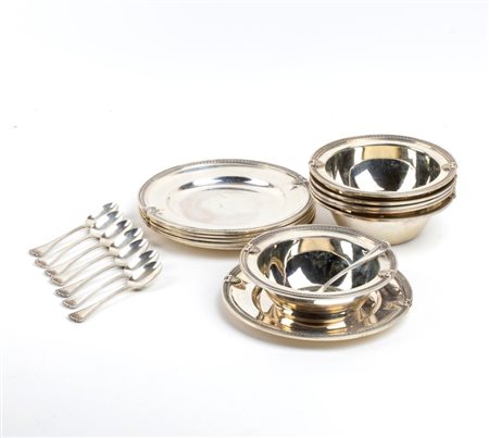 Ricci & C. S.p.A. Lotto di 6 coppe con piattini e cucchiaini in argento XX...