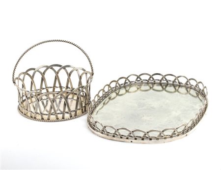 Giuseppe Franzosi Coppia di centro tavola in argento e specchio XX secolo...