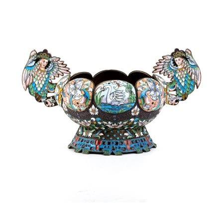 Ciotola russa a due manici in argento dorato e smalti Cloisonné XX secolo...