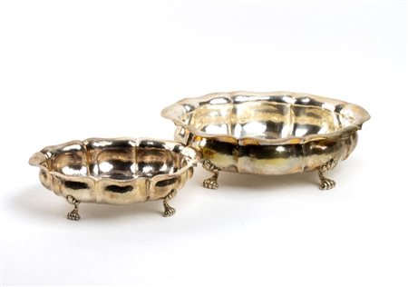 Coppia di vasche italiane in argento Padova, XX secolo Peso complessivo: 675...