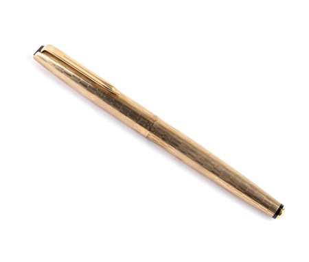 AURORA Penna stilografica in oro corpo e cappuccio in oro, sistema di...