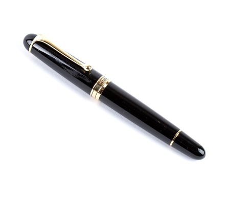 AURORA Penna stilografica corpo e cappuccio in resina nera, pennino in oro...