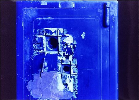 CATTELAN MAURIZIO Padova 1960 "Cassaforte svaligiata - 76.400.000"