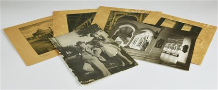 LOTTO DI FOTOGRAFIE E DI STAMPE FOTOGRAFICHE composto da: - fotografia...
