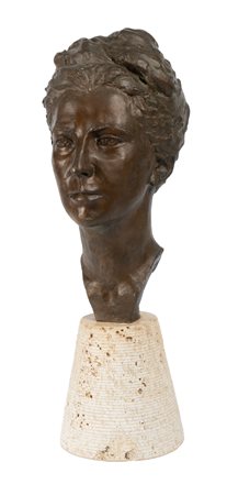 Anonimo del XIX secolo, Volto femminile. Bronzo e pietra. cm 65x33x20. Reca...