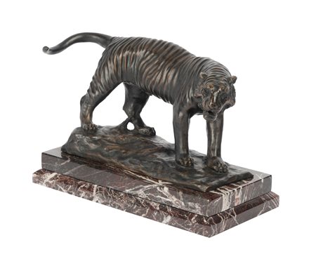 Vincenzo Migliaro, Tigre. 1930. Bronzo su basamento in marmo scuro. cm...