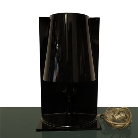 Kartell - Lampada da tavolo modello take nera