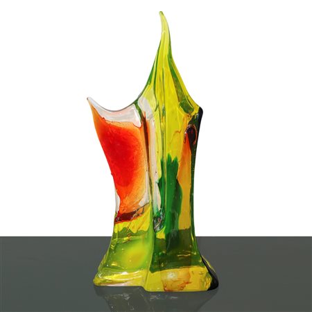 Pino  Signoretto (Venezia 1944 - 2017)  - Scultura in vetro di Murano dalla forma astratta nei colori giallo, verde, rosso