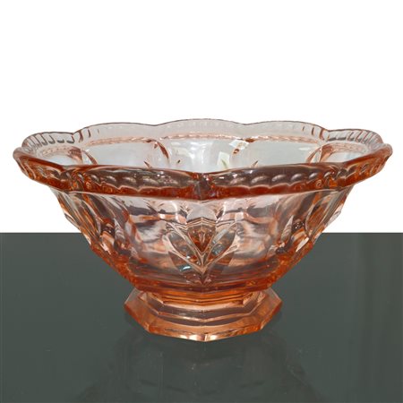 Centrotavola in vetro rosa con decorazione di foglie