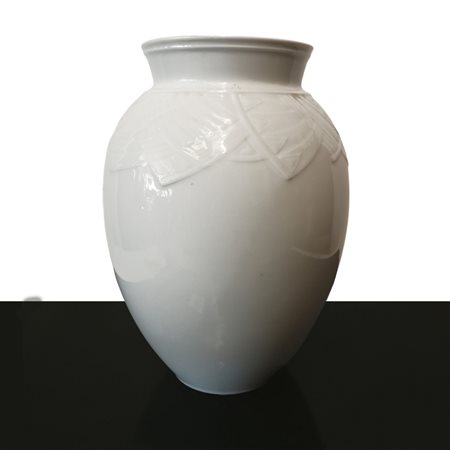 Hutschenreuther Germany - Vaso in porcellana bianca con decoro in rilievo sotto il collo