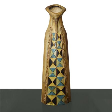 Tillmans Keramiks  Svezia - Vaso in terracotta a graffiti policromi sul fronte, first half of the 20th century