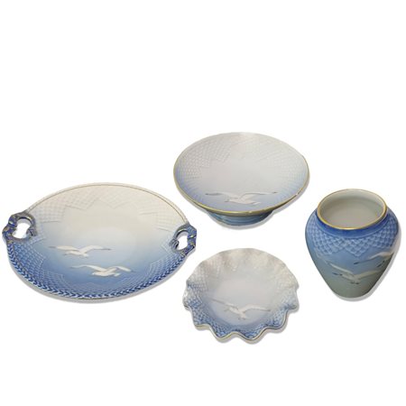 Royal Copenhagen - B&G porcellana - Gruppo di 4 elementi in porcellana con decoro con aironi