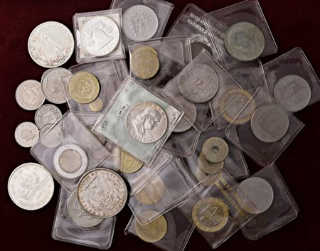  - LOTTO MONETE ITALIANE E MONDIALI IN ARGENTO E METALLI VARI .