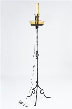 Umberto Bellotto (1882 - 1940) - (attr.) Lampada da terra a stelo in ferro...