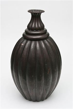 Vittorio Zecchin (1878 - 1947) - Grande vaso in rame martellinato, corpo...