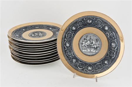 Piero Fornasetti (Milano 1913 - 1988) - Parte di servizio composto da dodici...