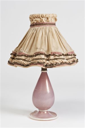 Seguso, Murano (attr.), lampada da tavolo in vetro rosa a bollicine con...