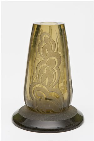 Vaso déco in vetro ambrato soffiato in stampo, decorato con profonde...